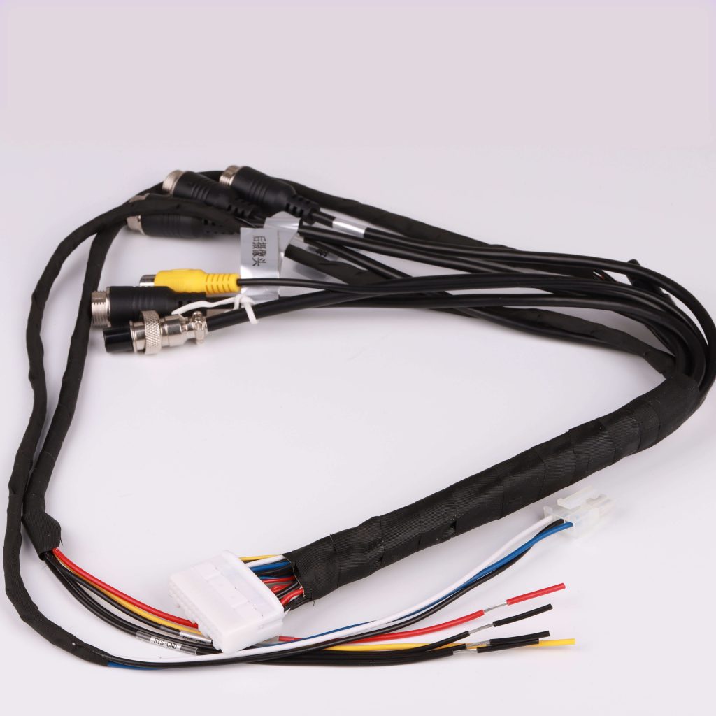 automotive wire 1507-DE2330-000 28pin+4 pin male aviation connector+6pin female aviation connector +RCA female