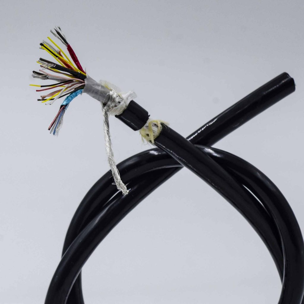 Silicone rubber structured bundled cable for endoscope